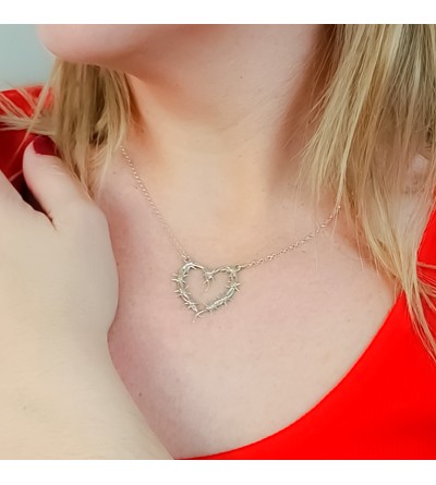 Gargantilla corazon espinas