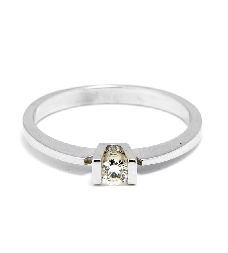 Solitario con Diamante